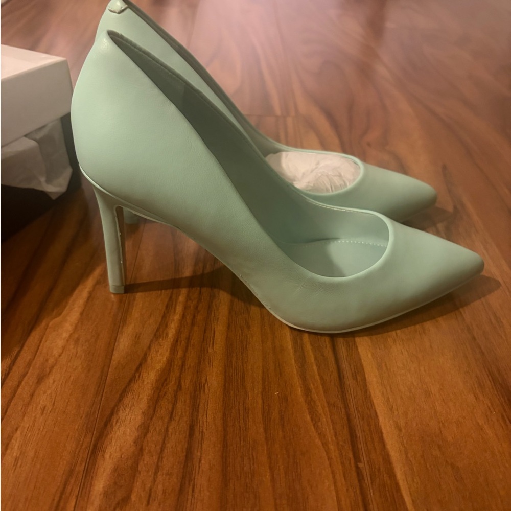 Nine West EZRA Mint Green Pointed Toe Stiletto Pumps - Picture 5 of 5